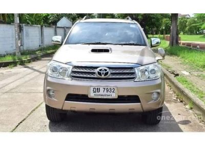 Toyota Fortuner 3.0 V SUV A/T ปี 2010 รูปที่ 1